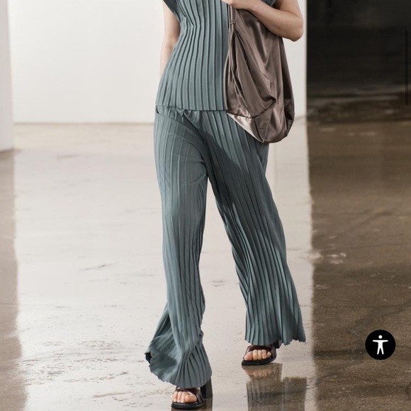 Zara Pleated Pants Straight Leg Flowy High Rise - Picture 1 of 8